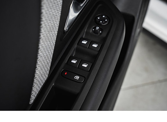Citroen E-C4 23 of 30