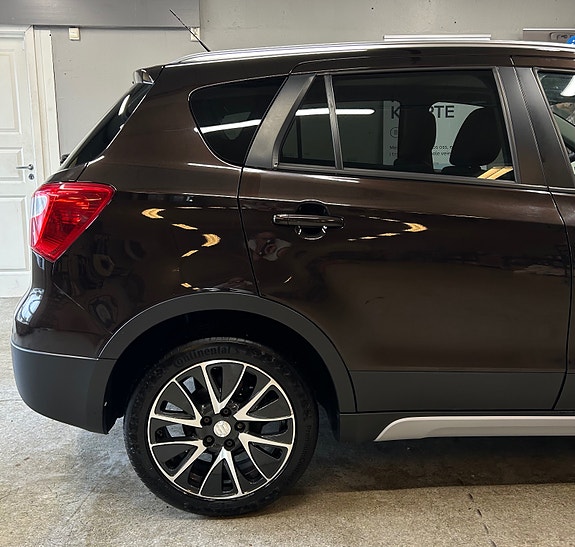 Suzuki SX4 S-Cross 9 of 28