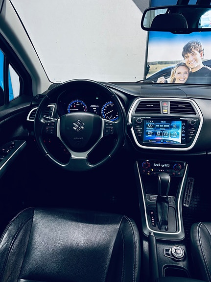 Suzuki SX4 S-Cross 16 of 28