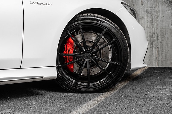 Mercedes-Benz S63 19 of 30