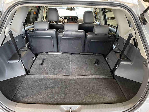 Toyota Prius 26 of 27