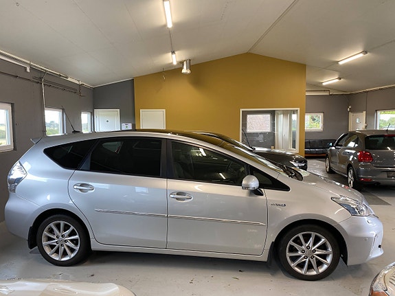 Toyota Prius 3 of 27