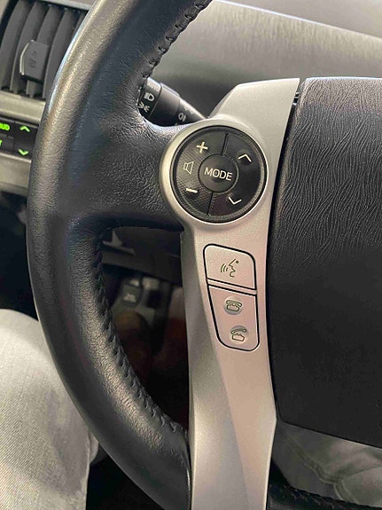 Toyota Prius 15 of 27