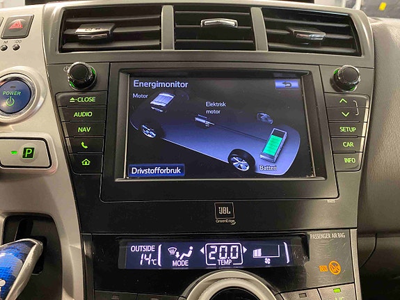 Toyota Prius 25 of 27