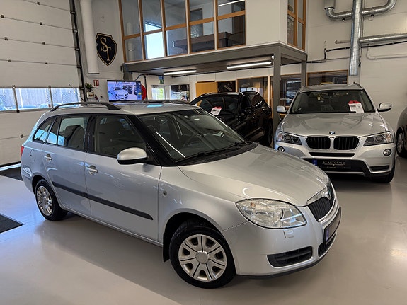 Skoda Fabia 2 of 30