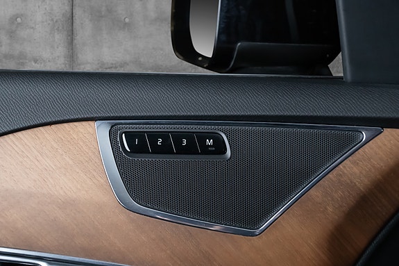 Volvo XC90 14 of 23