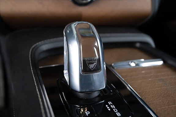 Volvo XC90 12 of 23