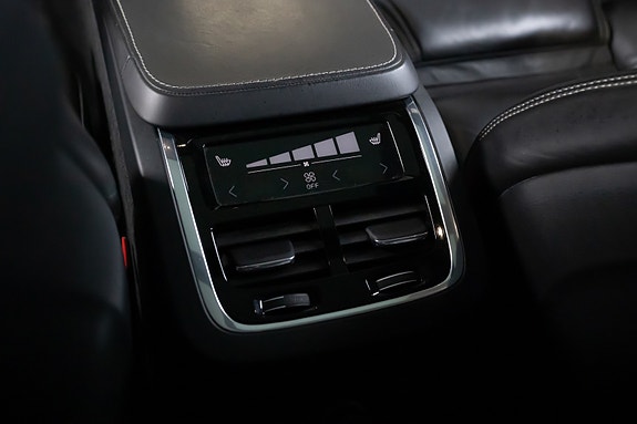Volvo XC90 22 of 23