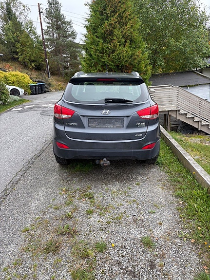 Hyundai ix35 2 of 14