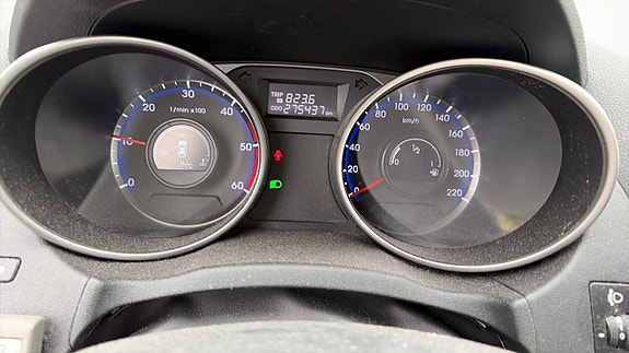 Hyundai ix35 11 of 14