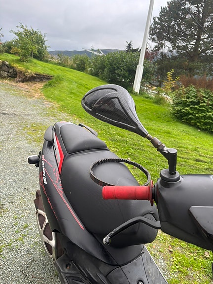 Aprilia SR 50 13 of 17