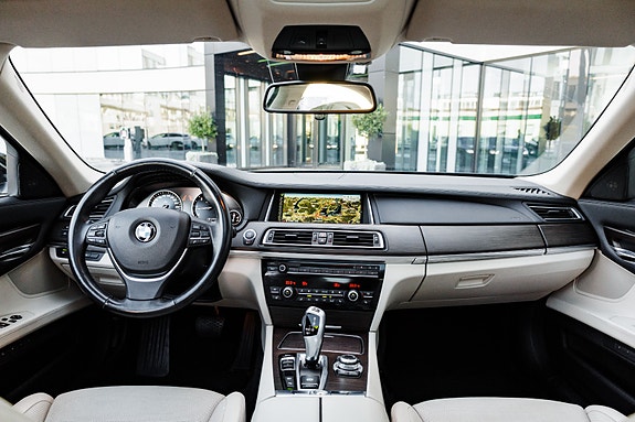 BMW 730d 23 of 30