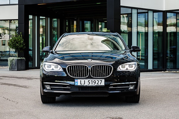 BMW 730d 5 of 30