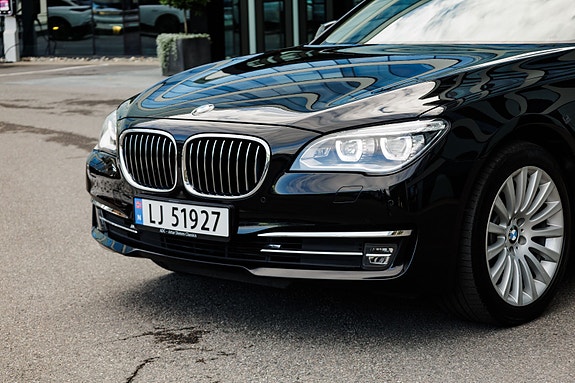 BMW 730d 7 of 30