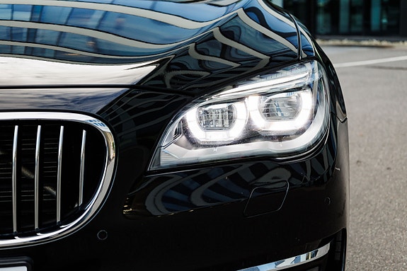 BMW 730d 6 of 30