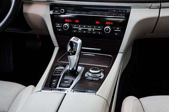 BMW 730d 24 of 30