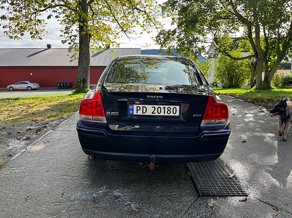 Volvo S60 3 of 11