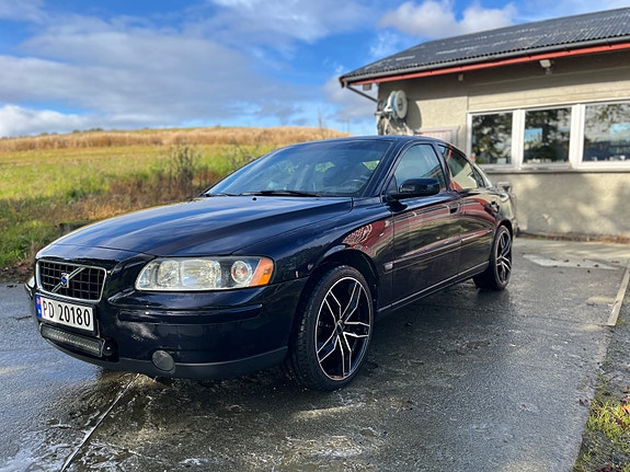 Volvo S60 5 of 11