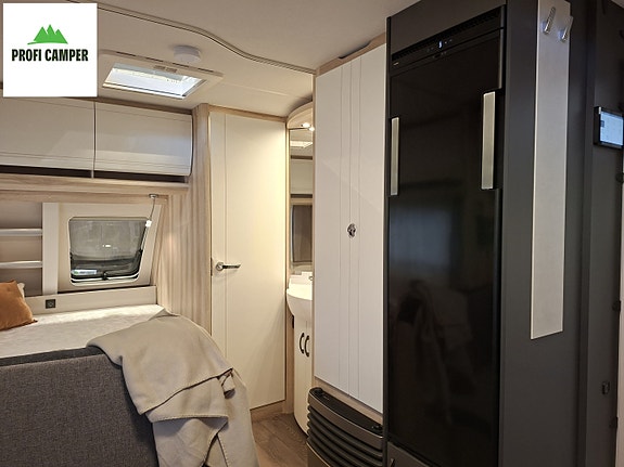 Hobby De Luxe 400 SFe 8 of 14