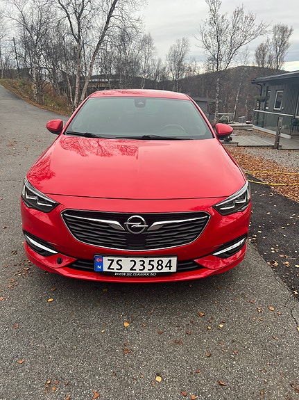 Opel Insignia 2 of 13