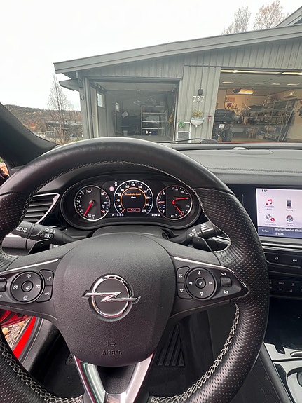 Opel Insignia 12 of 13