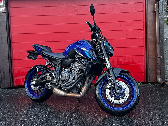 Yamaha MT-07 4 of 7