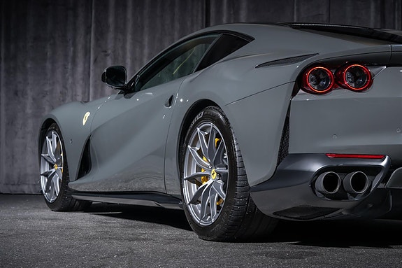 Ferrari 812 Superfast 10 of 30