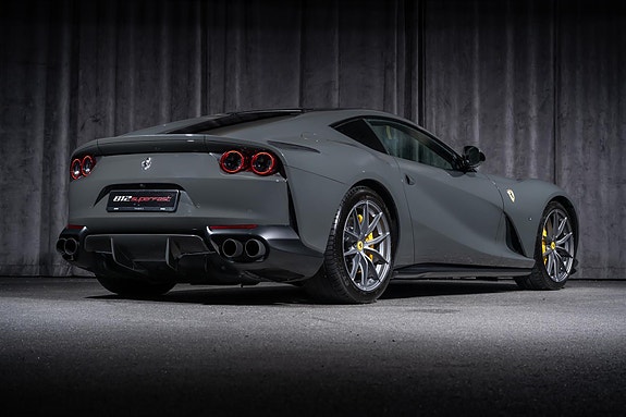 Ferrari 812 Superfast 5 of 30