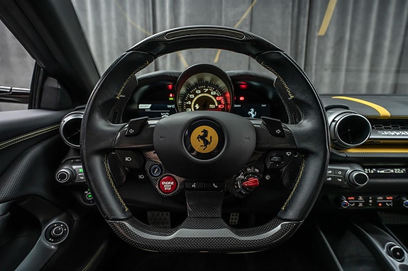 Ferrari 812 Superfast 16 of 30