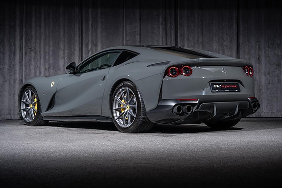 Ferrari 812 Superfast 3 of 30