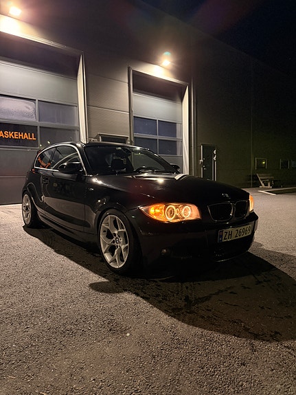 BMW 118d 3 of 25