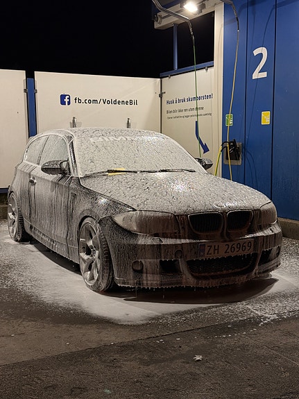 BMW 118d 13 of 25