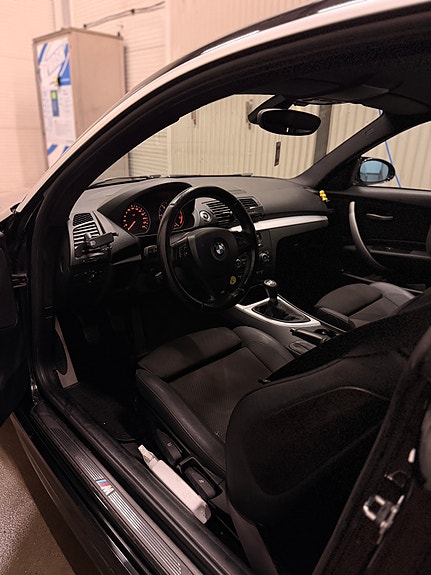 BMW 118d 15 of 25