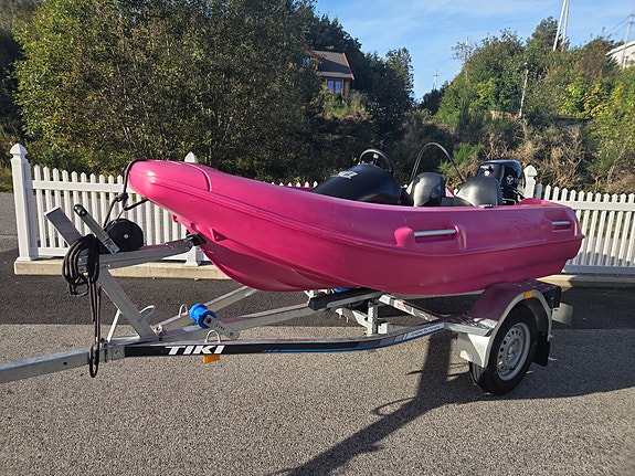 River 290XR m/ Tohatsu 9.9(20) El start og henger 2 of 12