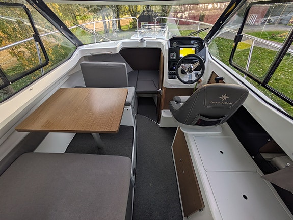 Jeanneau Merry Fisher 695 Cruiser 24 of 30