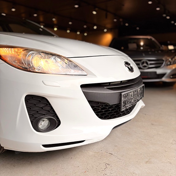 Mazda 3 13 of 19
