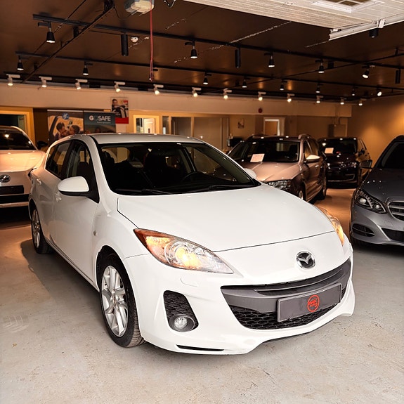 Mazda 3 2 of 19