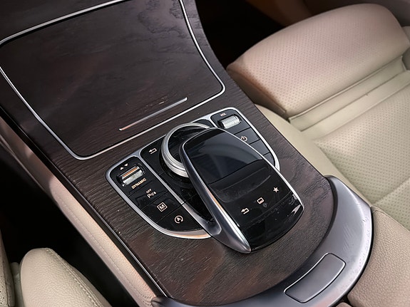 Mercedes-Benz GLC220 d 24 of 30