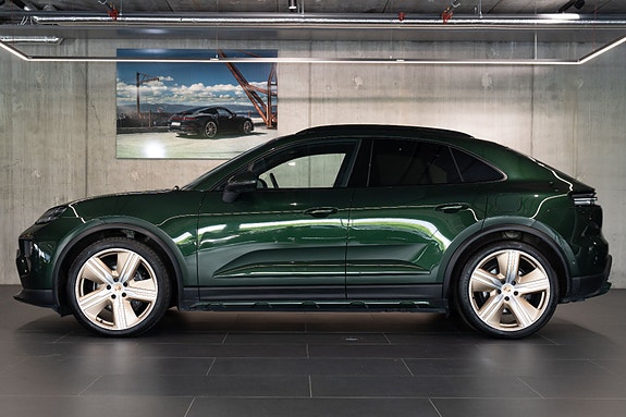 Porsche Macan 2 of 26