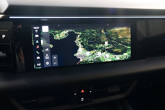 Porsche Macan 20 of 26