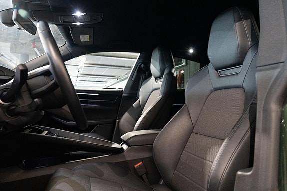 Porsche Macan 4 of 26