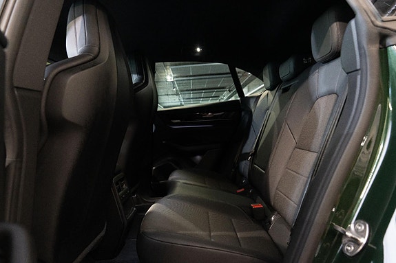 Porsche Macan 10 of 26