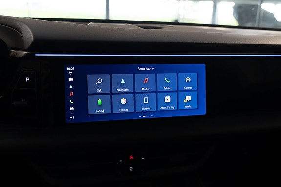 Porsche Macan 15 of 26