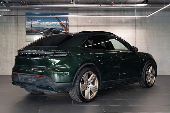 Porsche Macan 9 of 26