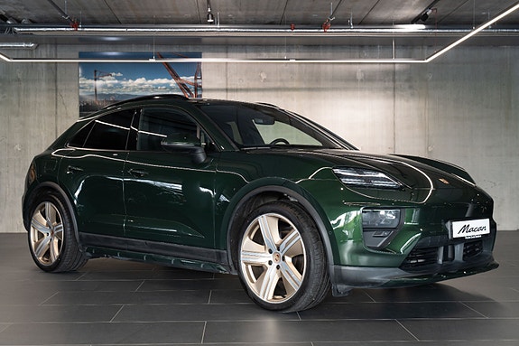 Porsche Macan 7 of 26