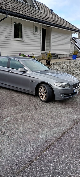 BMW 520d 3 of 6