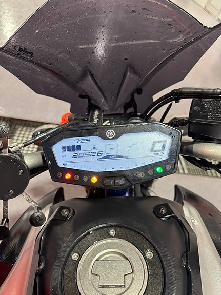 Yamaha MT-07 9 of 11