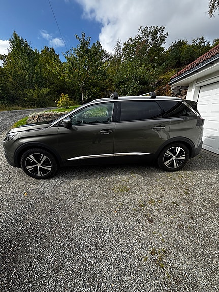 Peugeot 5008 3 of 30