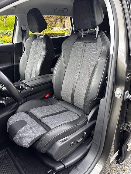Peugeot 5008 9 of 30