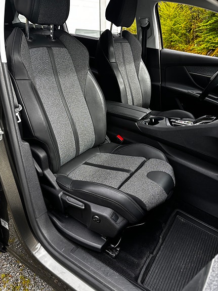 Peugeot 5008 10 of 30